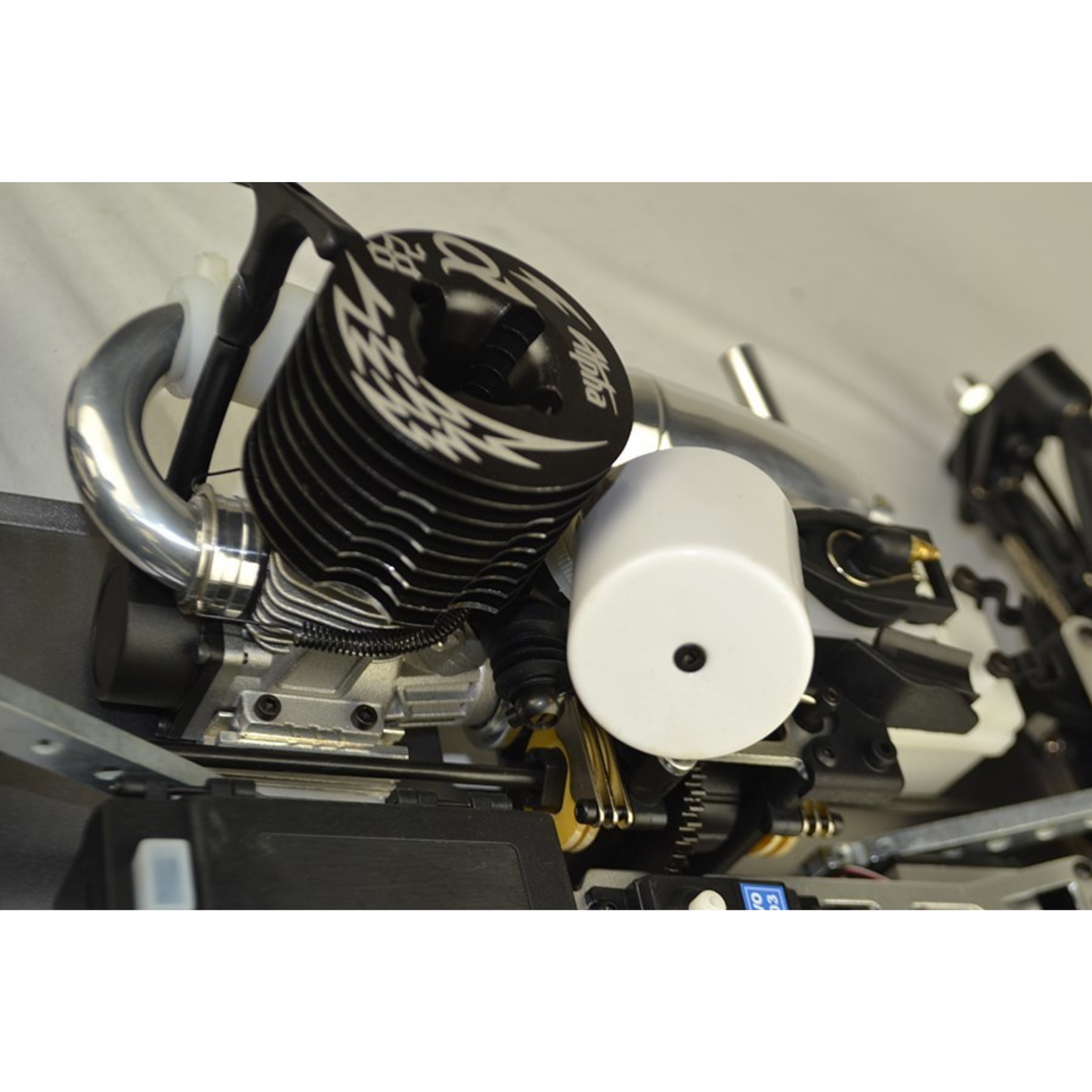 
                  
                    1/8 VRX-2 RTR W/.21 NITRO ENGINE, 2.4GHz RADIO SYSTEM, R0047,R0045
                  
                