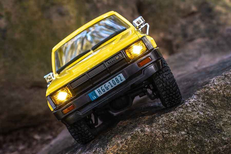 
                  
                    FMS 1:18 TOYOTA HILUX PICKUP TRUCK
                  
                